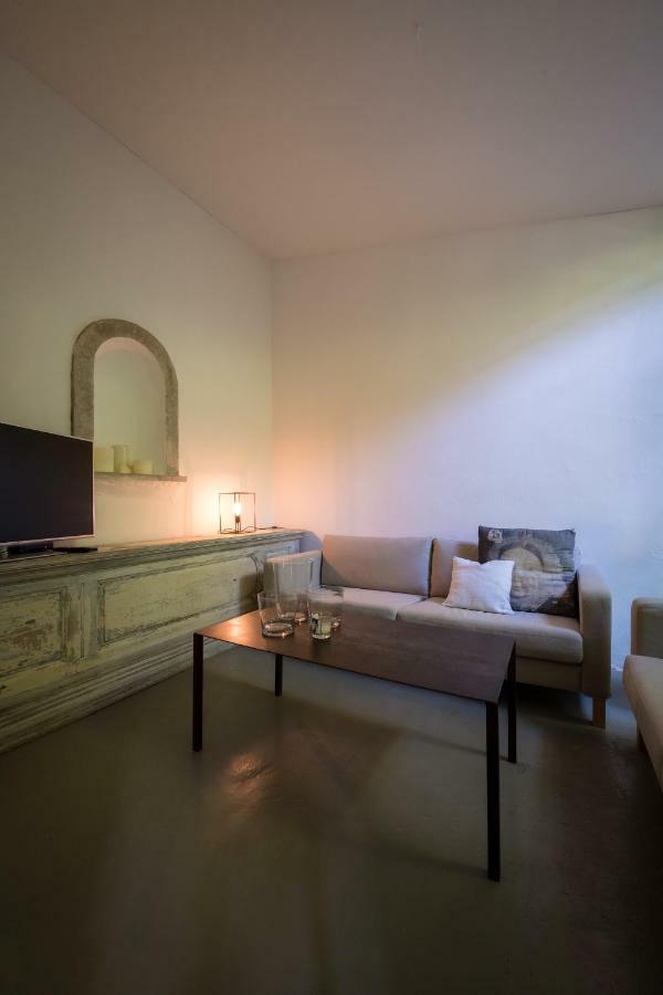 Maison Xixe Et Jardin En Intramuros أفينيون المظهر الخارجي الصورة